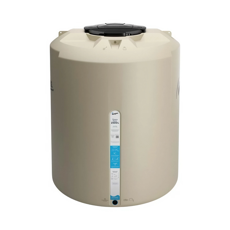 Tinaco beige Rotoplas de 2,500 litros con tecnología tricapa, tapa ergonómica y accesorios para instalación.